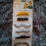 Moustache courte